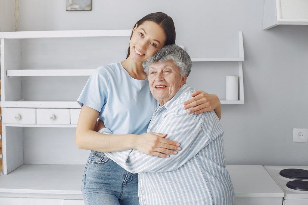 dcdental-alcorcon-dentista-salud-bucodental-de-las-personas-mayores-2